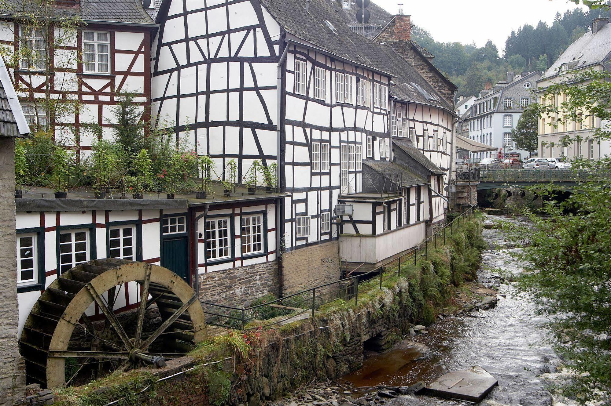 Hotel De Lange Man Monschau Eifel Exterior photo